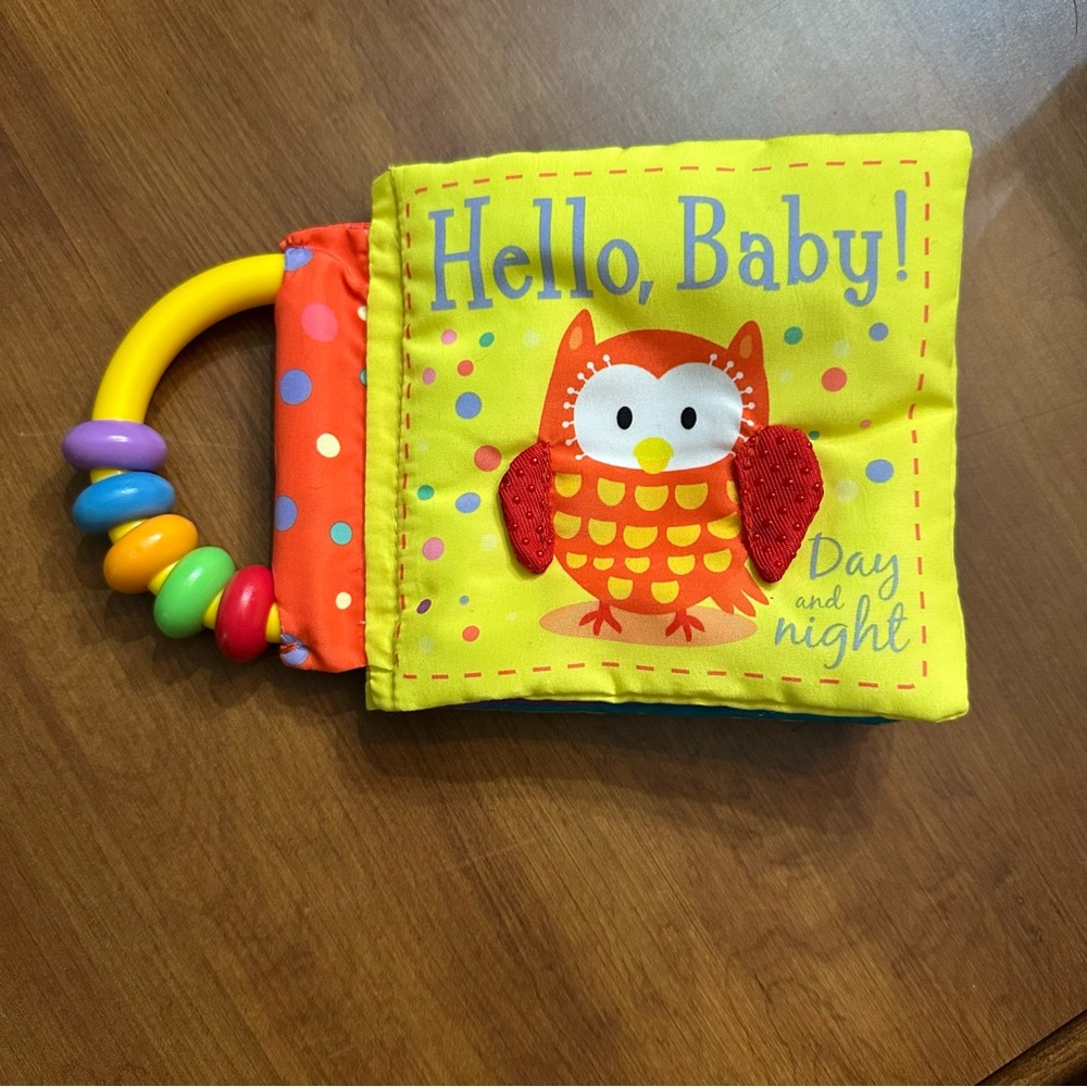 Hello Baby! Day and Night soft baby book